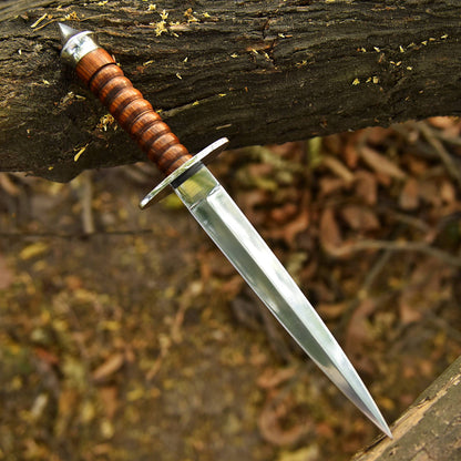 High Performance Double Edge Carbon Steel High Polish Dagger Wood Handle