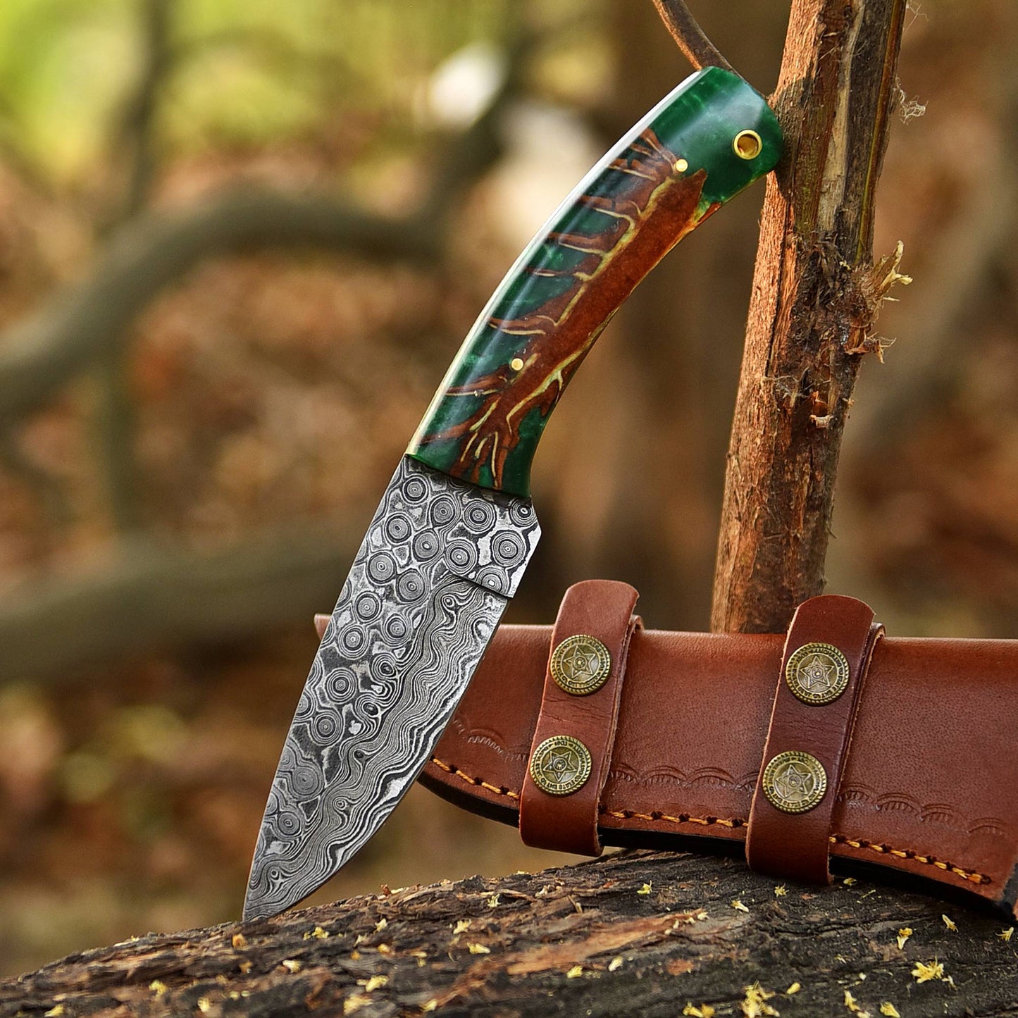 High End Handmade Damascus Skinner Outdoor Knife Pinecone Resin Handle