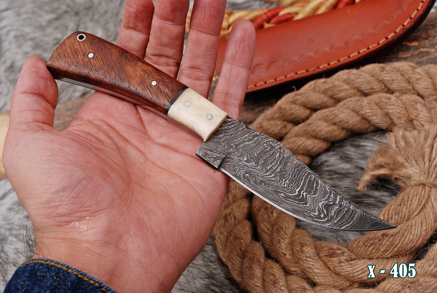 EDC Hand Forged Damascus Steel Blade Outdoor Adventure Skinner Knife