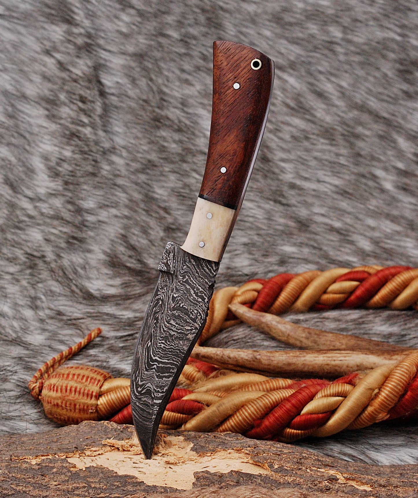 EDC Hand Forged Damascus Steel Blade Outdoor Adventure Skinner Knife