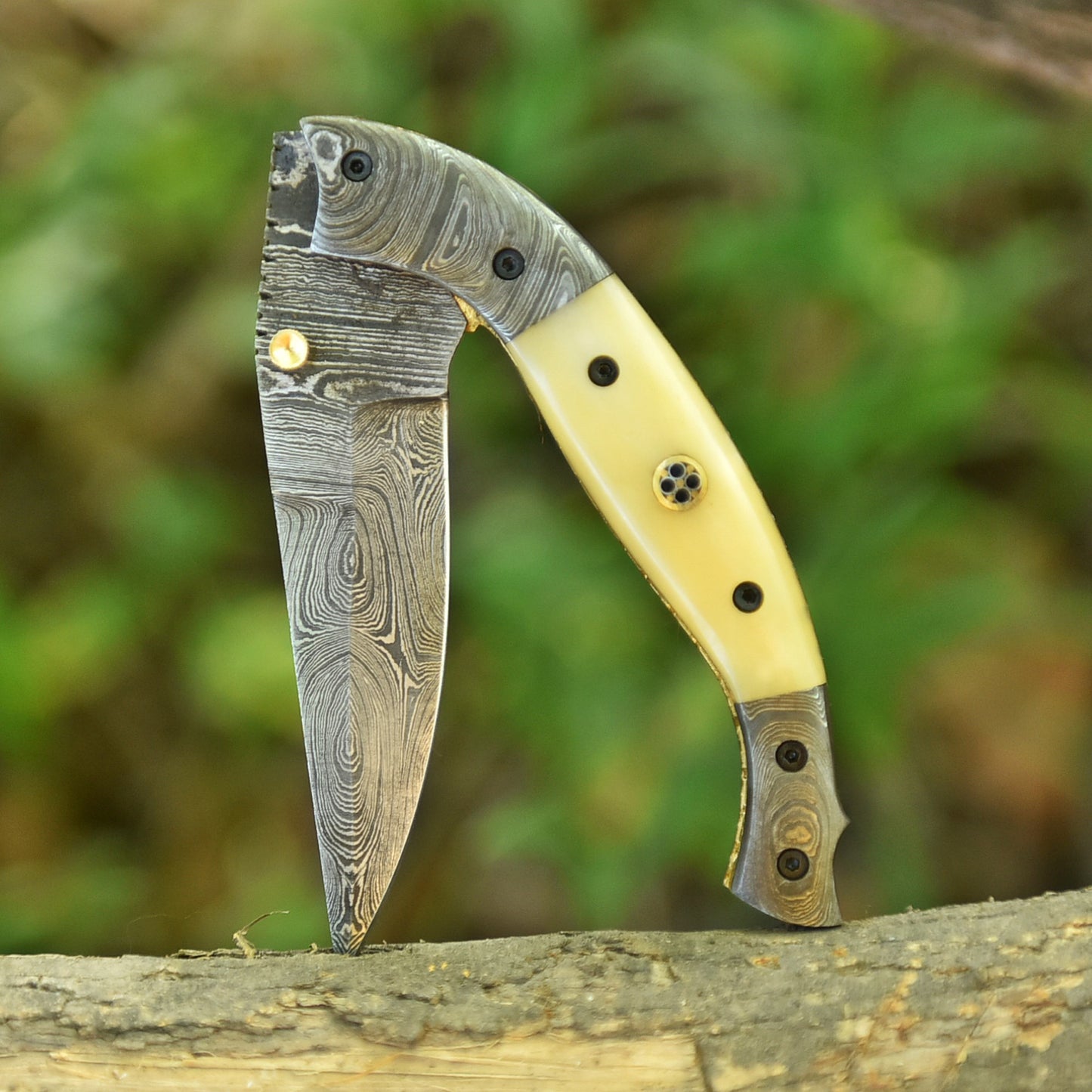 Handmade Damascus Pocket Knife Camping Folding Blade With Camel Bone Handle