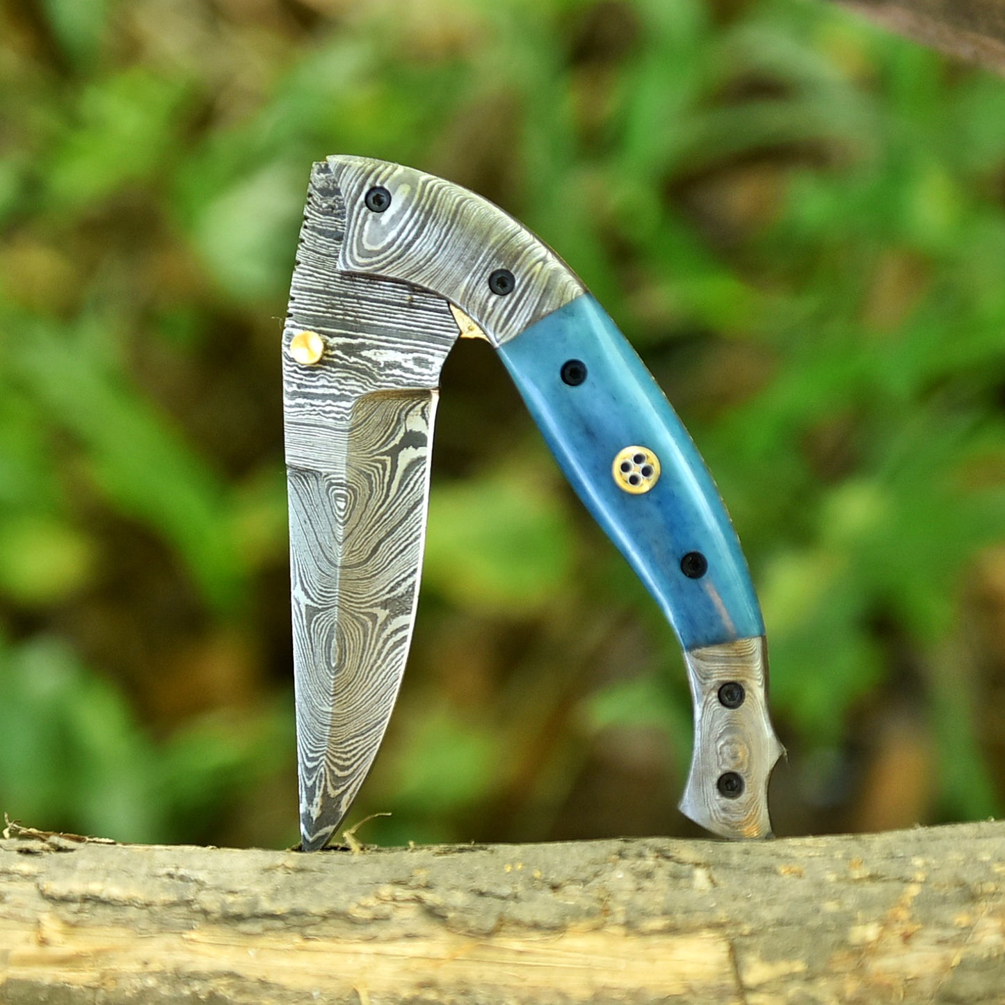 Handmade Damascus Steel Hunting Pocket Knife Camping Folding Blade With Camel Bone Handle