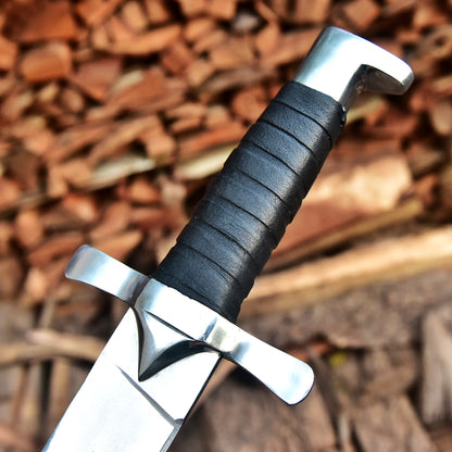 Handmade D2 Hunting Carbon Steel Fix Blade Knife Leather Handle With Sheath