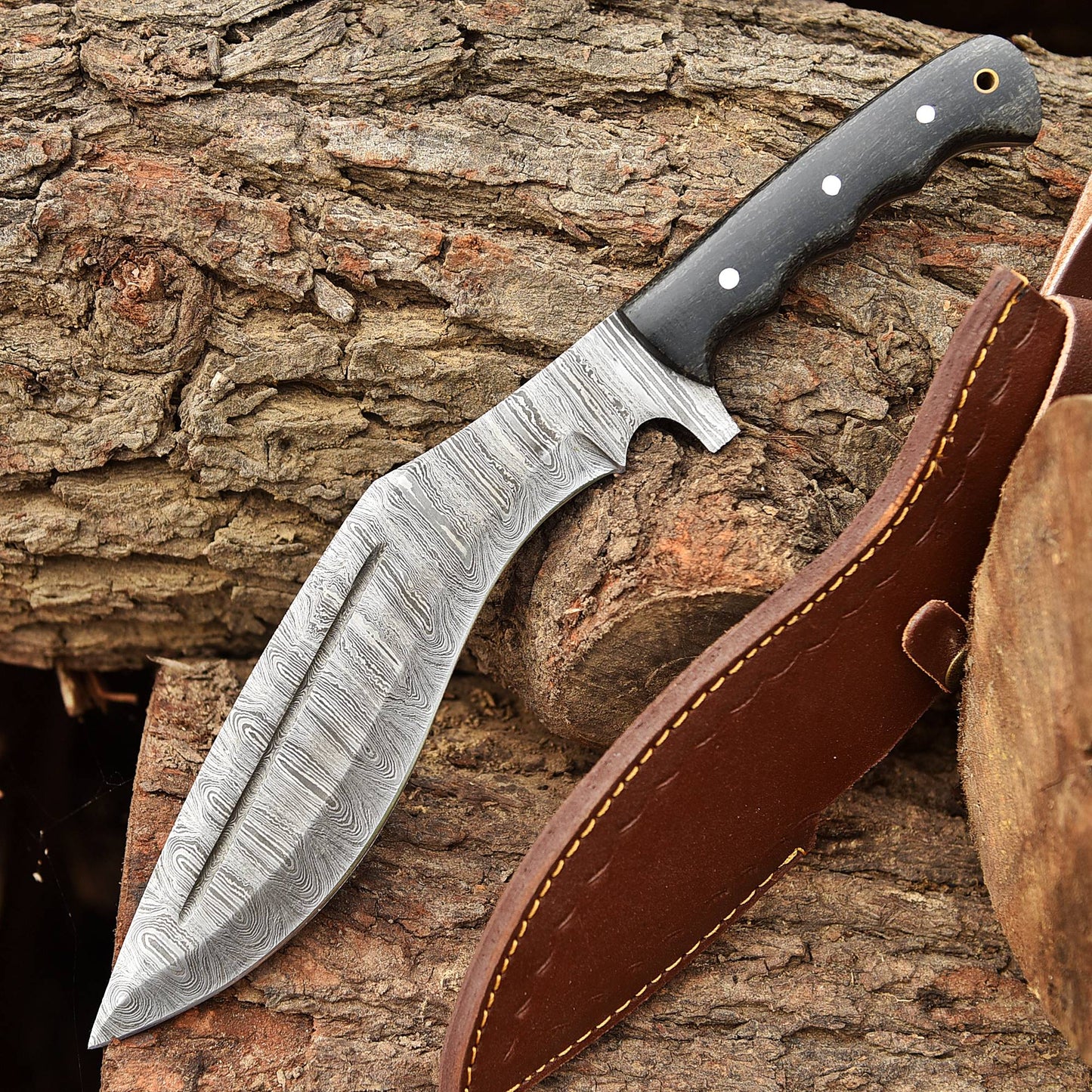 Handmade Damascus Steel Blade Outdoor Adventure Hunting Kukri Knife