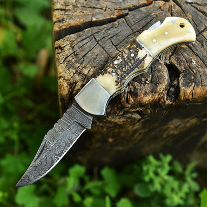 Professional Damascus Steel EDC Folding Knife Stage Camel Bone Handle